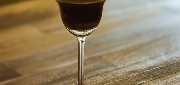 Espresso Martini Recipe in 8 Simple Steps